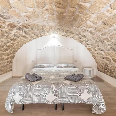 Holiday home Dammuso Almendra *